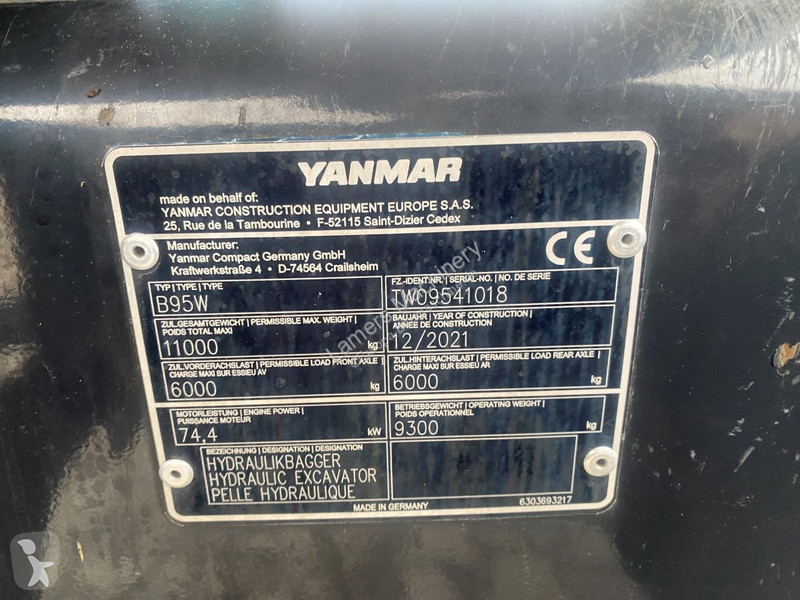 جرافة Yanmar B95w .