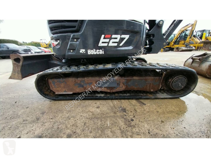 Excavator Bobcat E27