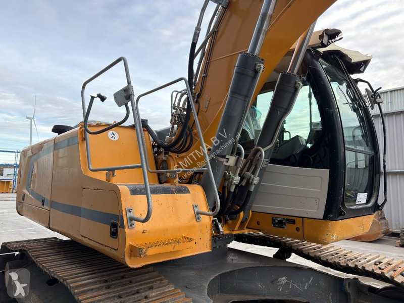 جرافة Liebherr R922 SLC