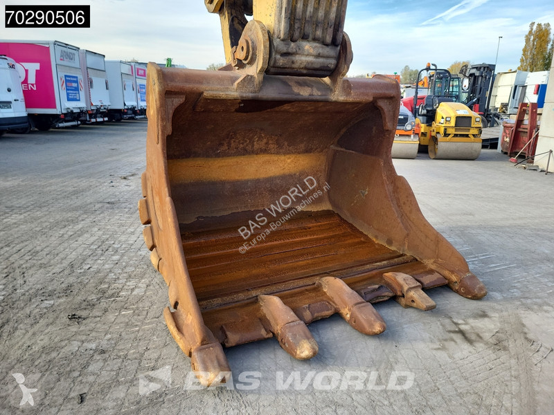 Rýpadlo Caterpillar 390 D L