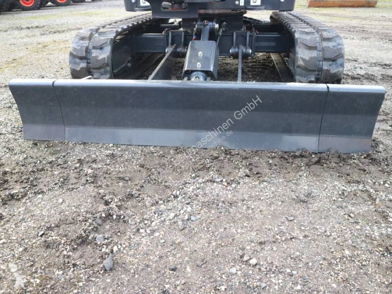 Lopatový nakládač Bobcat E19 R2
