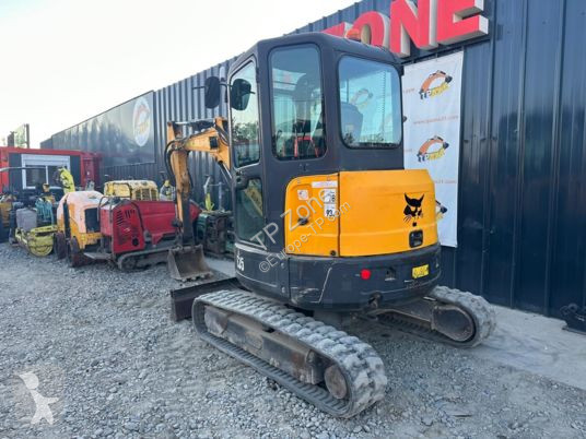 Lopatový nakládač Bobcat e35 cabine à 23500 € ht