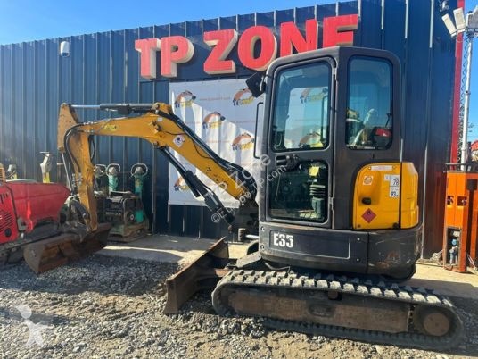 Lopatový nakládač Bobcat e35 à 22 500€ ht