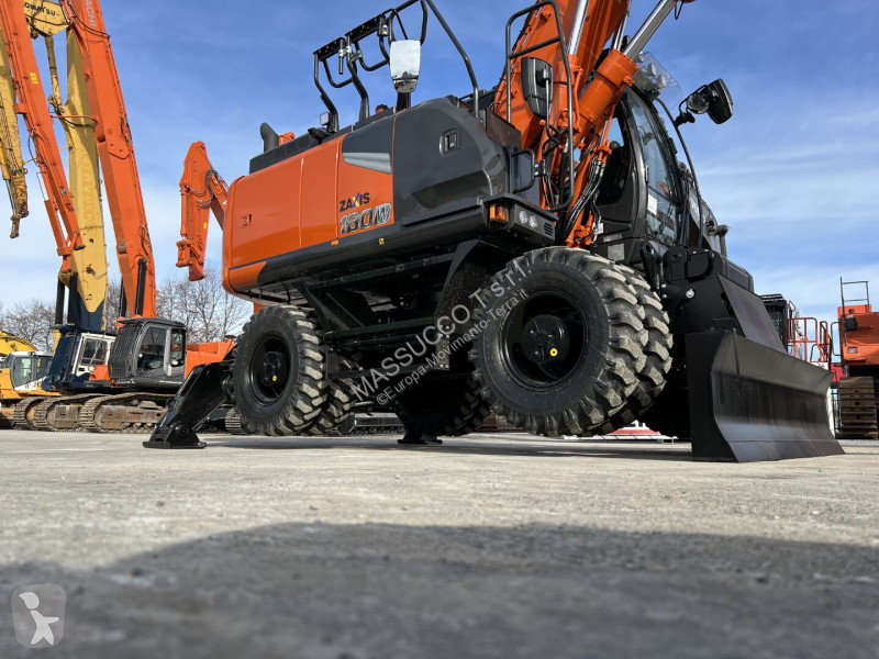 جرافة Hitachi
