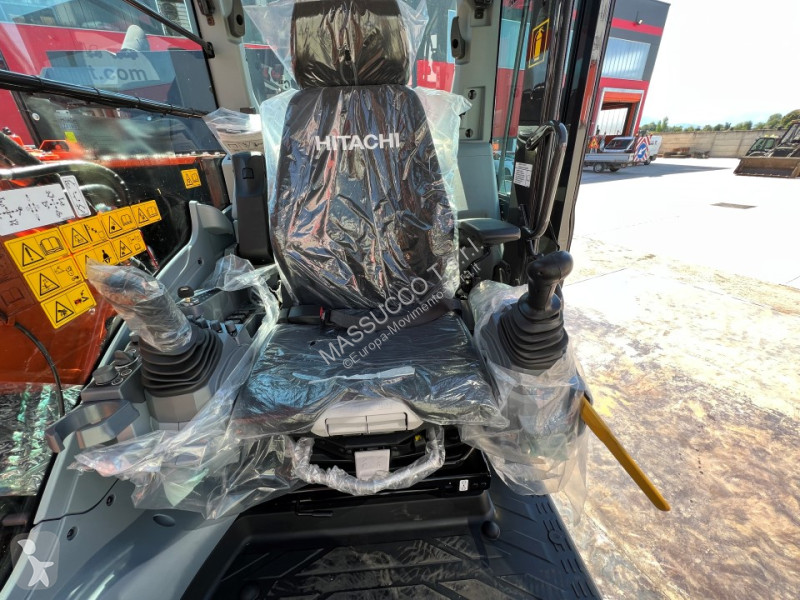 Экскаватор Hitachi
