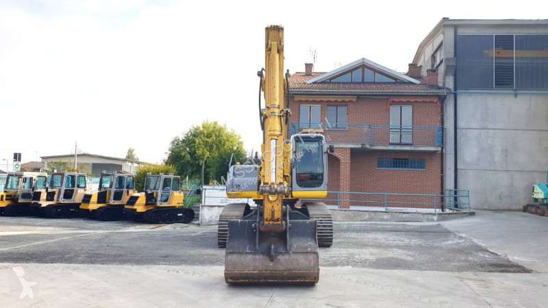 جرافة New Holland