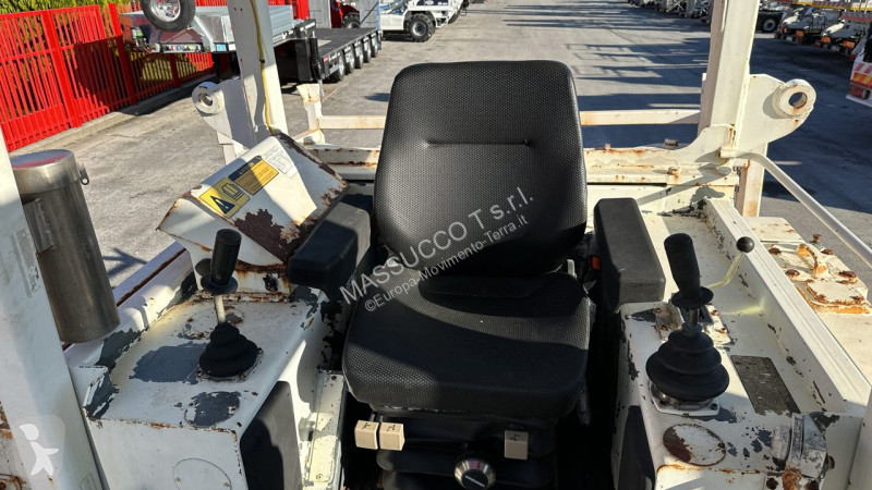 جرافة Liebherr RL 22 B