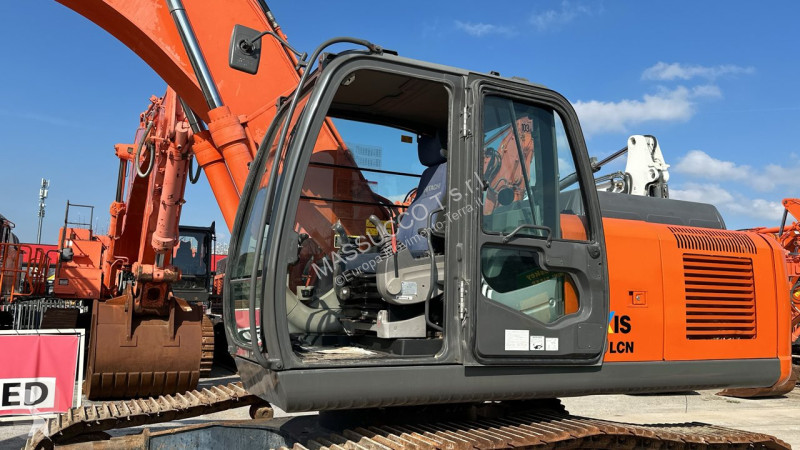 Rýpadlo Hitachi