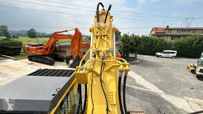 Rýpadlo Komatsu PC700 LC8E0