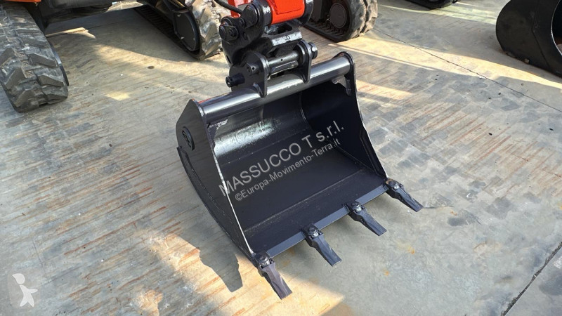 جرافة Kubota U48-4