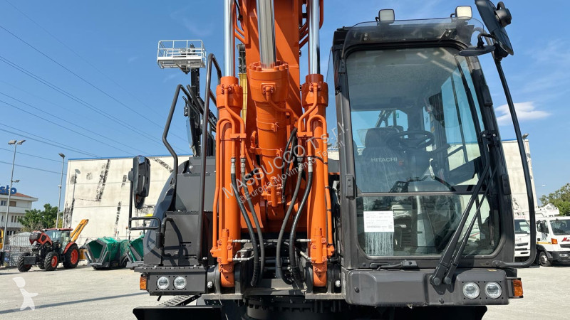 Rýpadlo Hitachi ZX220W-7