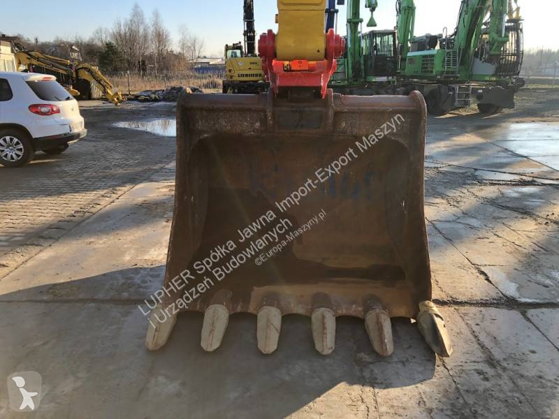 جرافة Komatsu PC490LC-11E0