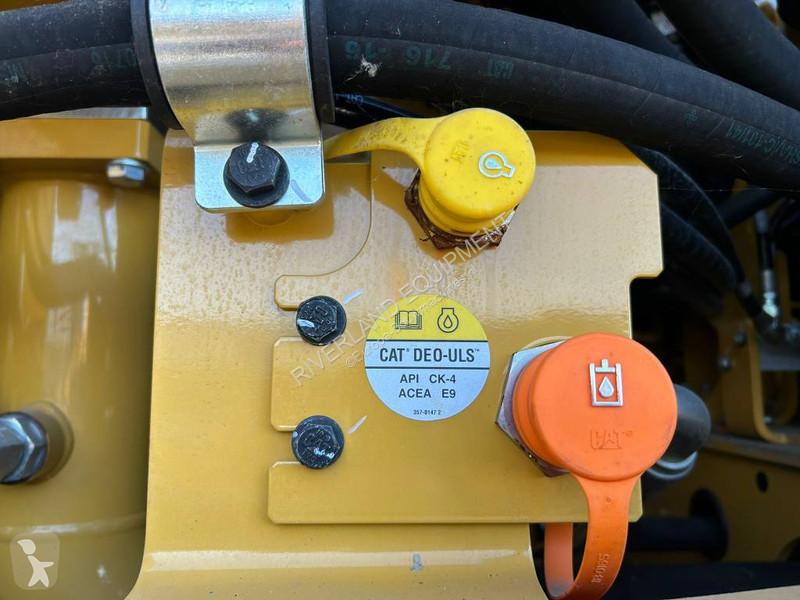 Skovl Caterpillar 374 2024 with all hydr lines...