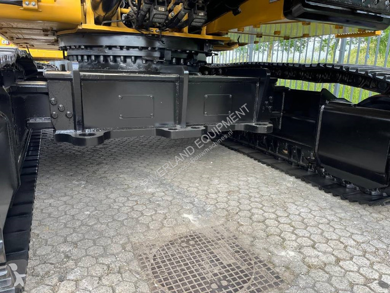 Rýpadlo Caterpillar UHD adjustable undercarriage