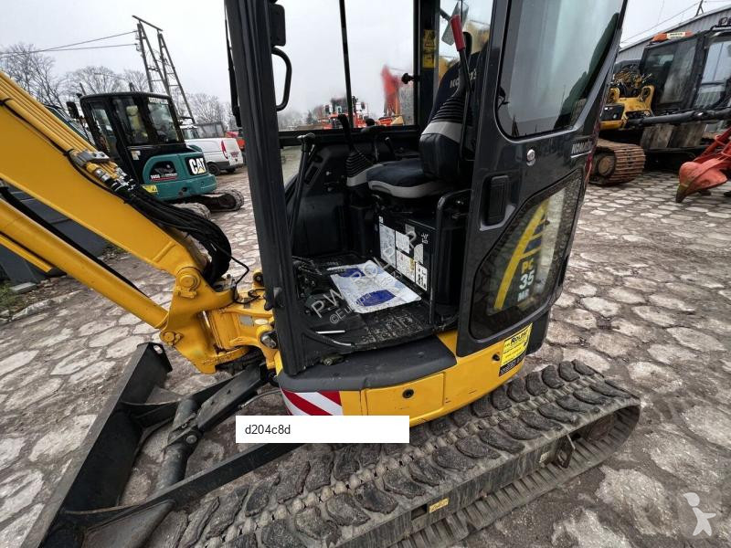 Lopatový nakládač Komatsu PC35 MR3