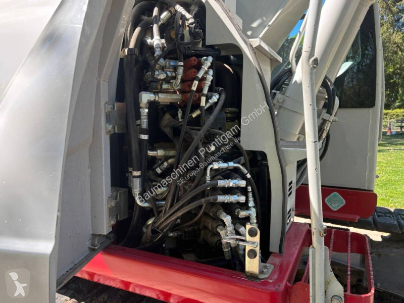 جرافة Takeuchi 2150
