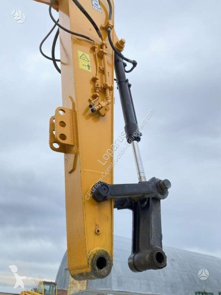 Rýpadlo JCB ISUZU MANUAL PUMP