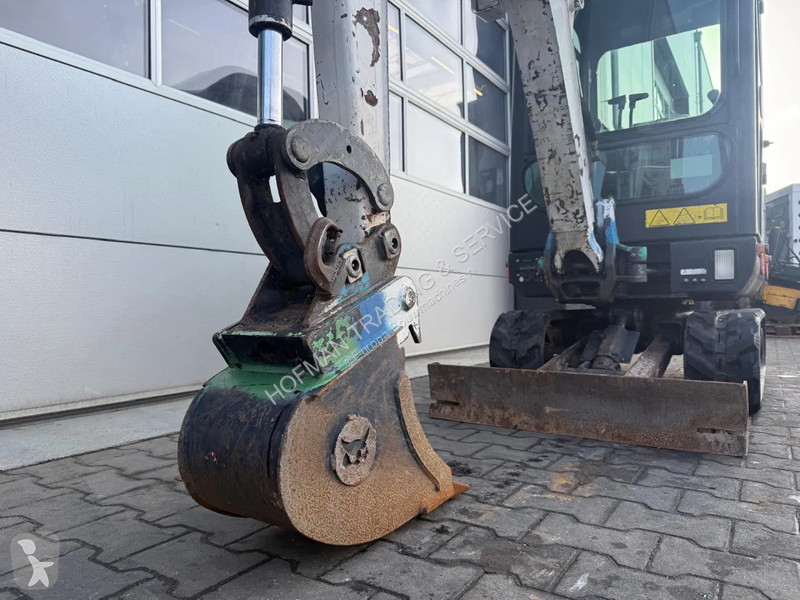 Lopatový nakládač Bobcat