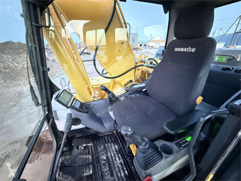 Экскаватор Komatsu LC-8 LONGREACH 900 mm