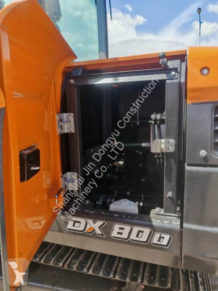 Lopatový nakládač Develon DX80D