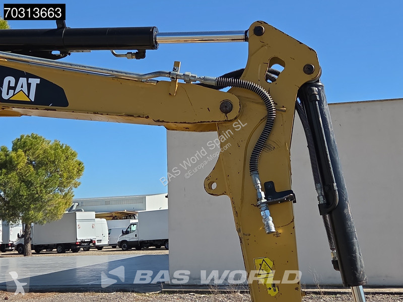Rýpadlo Caterpillar E2 3 Cucharas