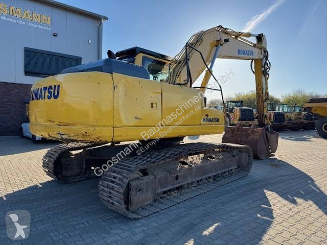 جرافة Komatsu LC8