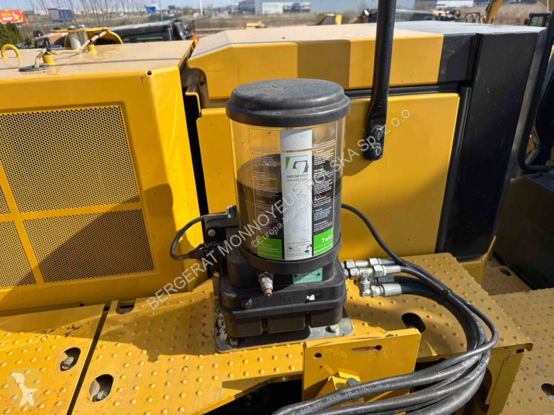 Graafmachine Caterpillar 374