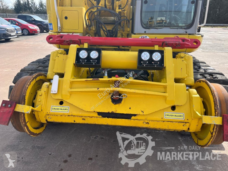 Екскаватор Komatsu 138US2