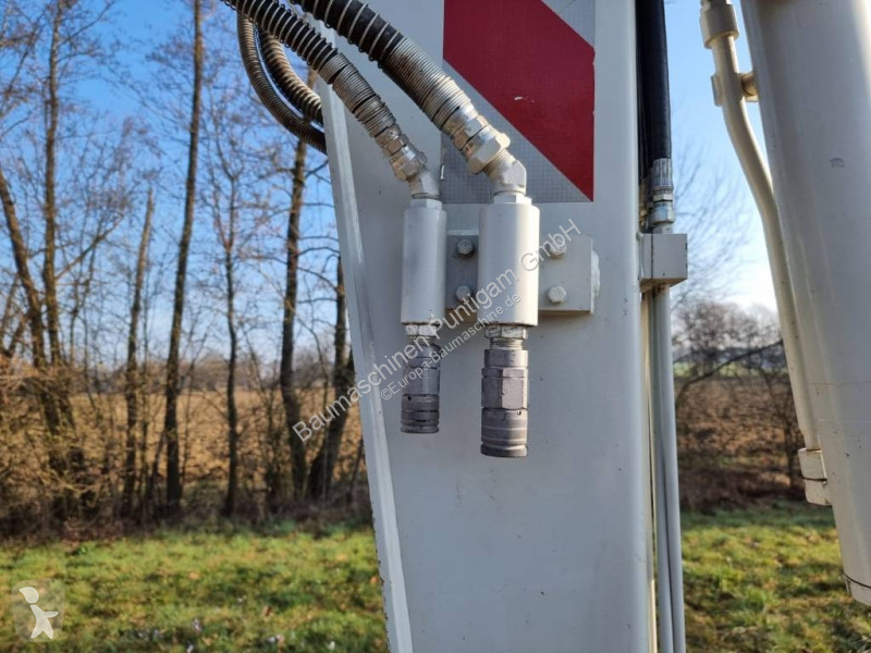 Rýpadlo Takeuchi TB 295 W