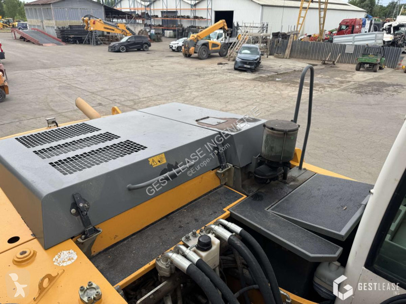 جرافة Liebherr  R934 LC MULTI USER