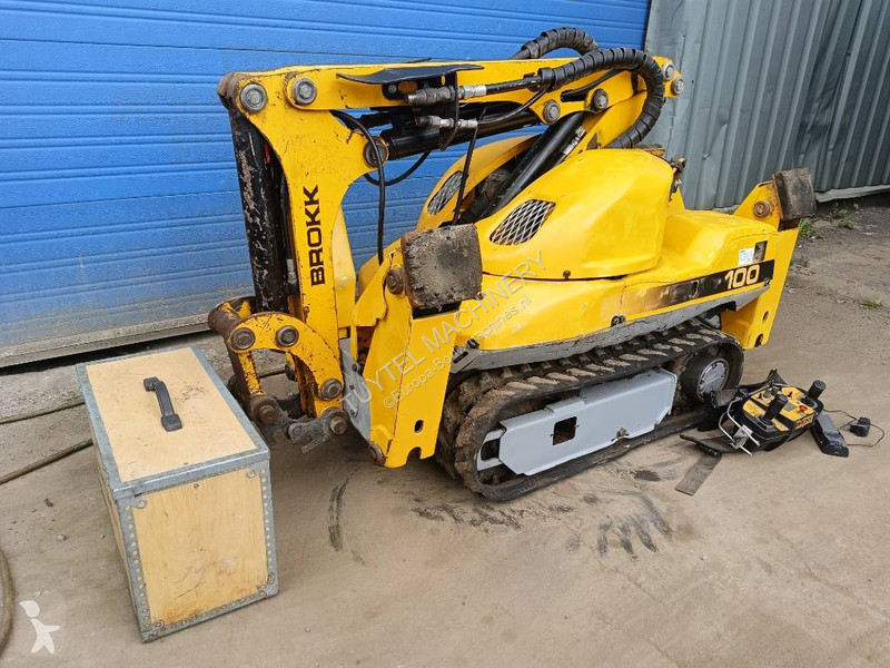 Lopatový nakládač Brokk 100 husqvarna robot...