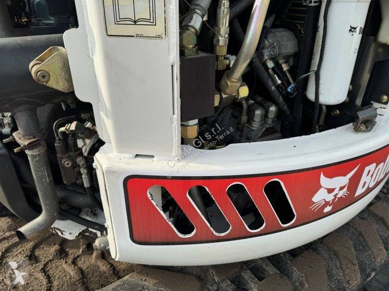 Lopatový nakládač Bobcat