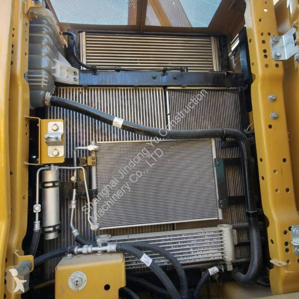 جرافة Caterpillar 323GC