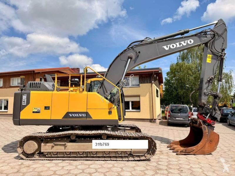 جرافة Volvo EC220EL