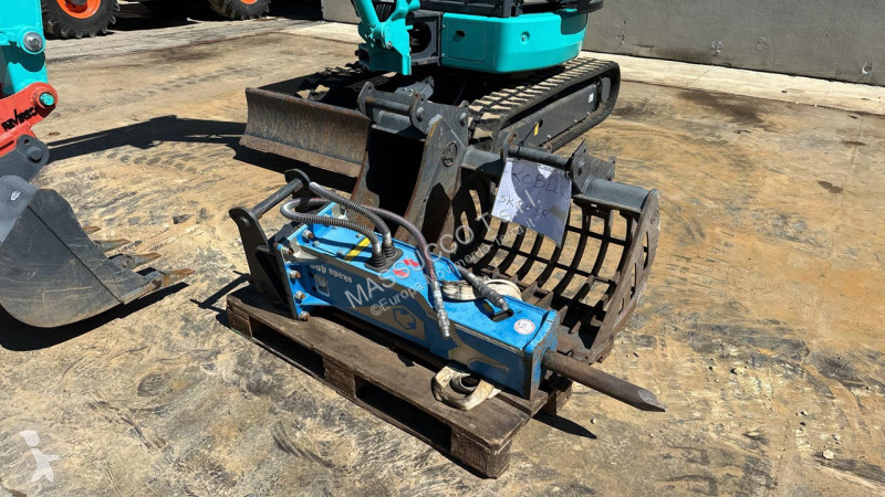 جرافة Kobelco SK28SR-6E