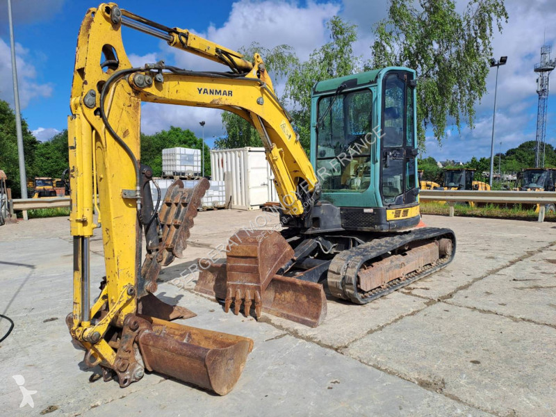 جرافة Yanmar VIO50