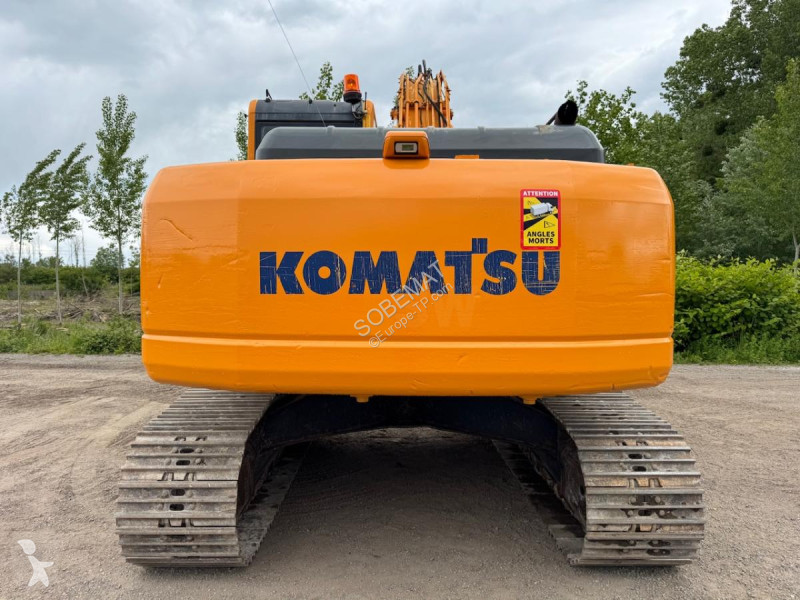 جرافة Komatsu