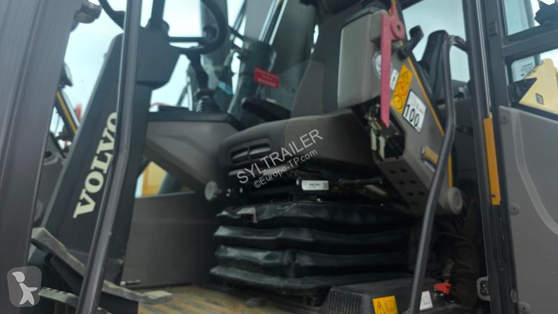 جرافة Volvo WR150