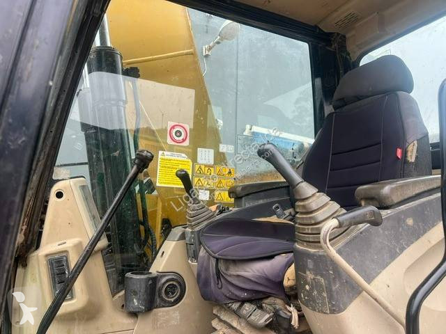 جرافة Caterpillar 311CU