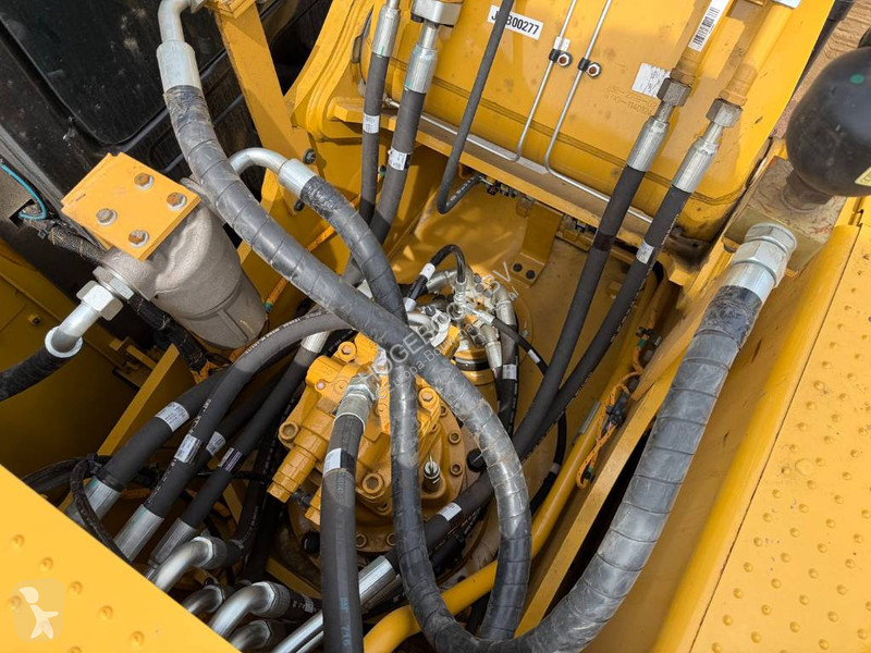 Rýpadlo Caterpillar UNUSED NEW