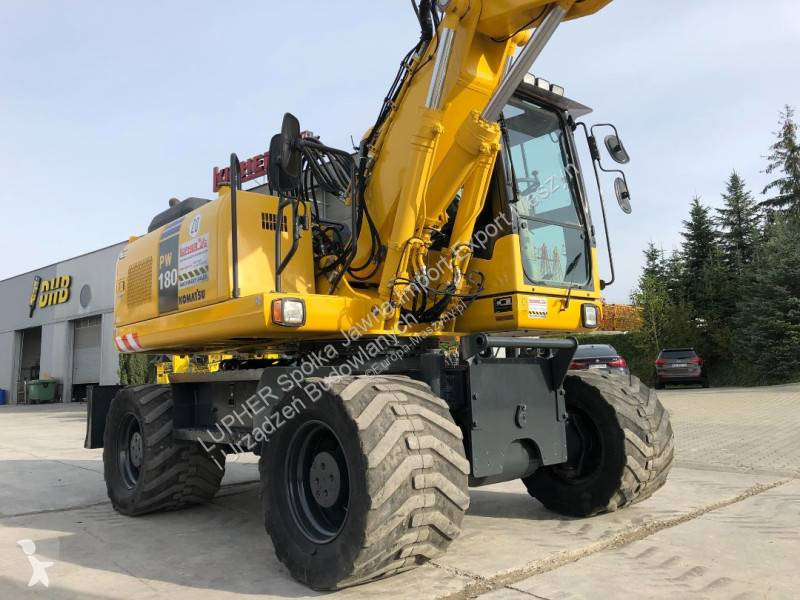 Lopatový nakládač Komatsu PW180-7E0