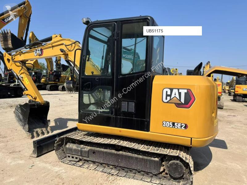 جرافة Caterpillar 305.5E2