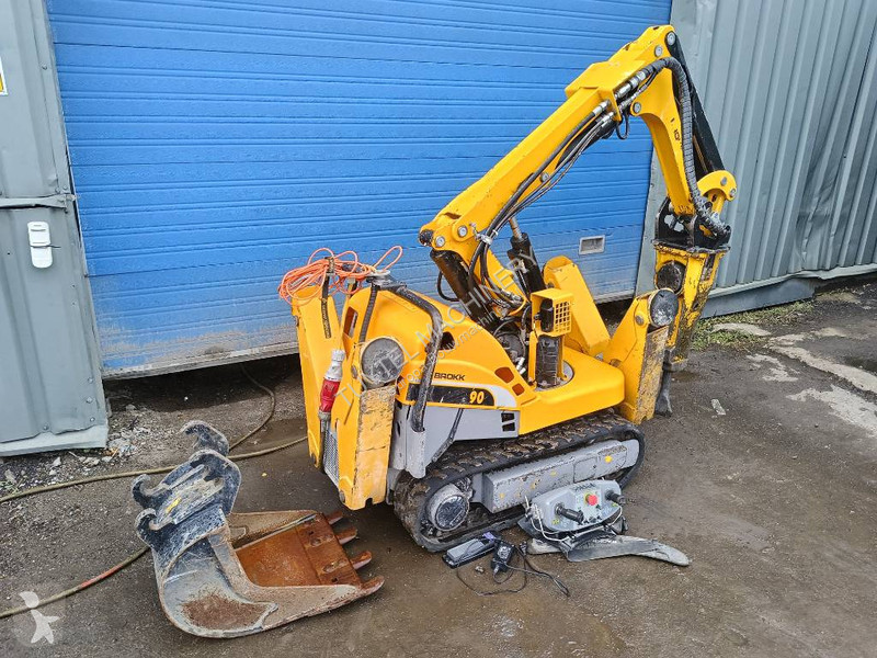 جرافة Brokk 90 husqvarna robot remote excavator...