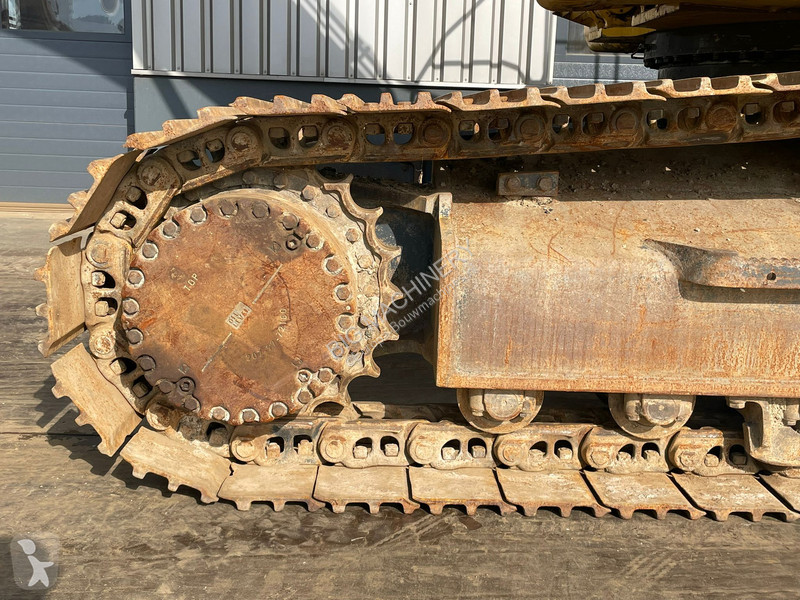 جرافة Komatsu