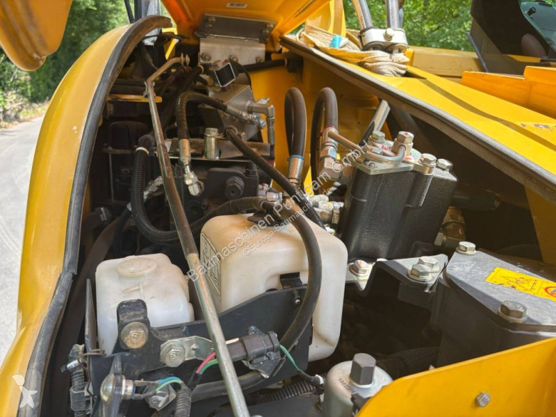 Rýpadlo Komatsu MR-10