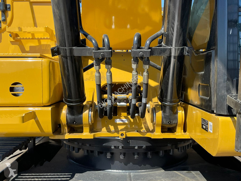 Excavator Caterpillar 3