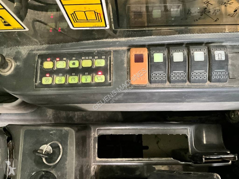 Escavatore Caterpillar D