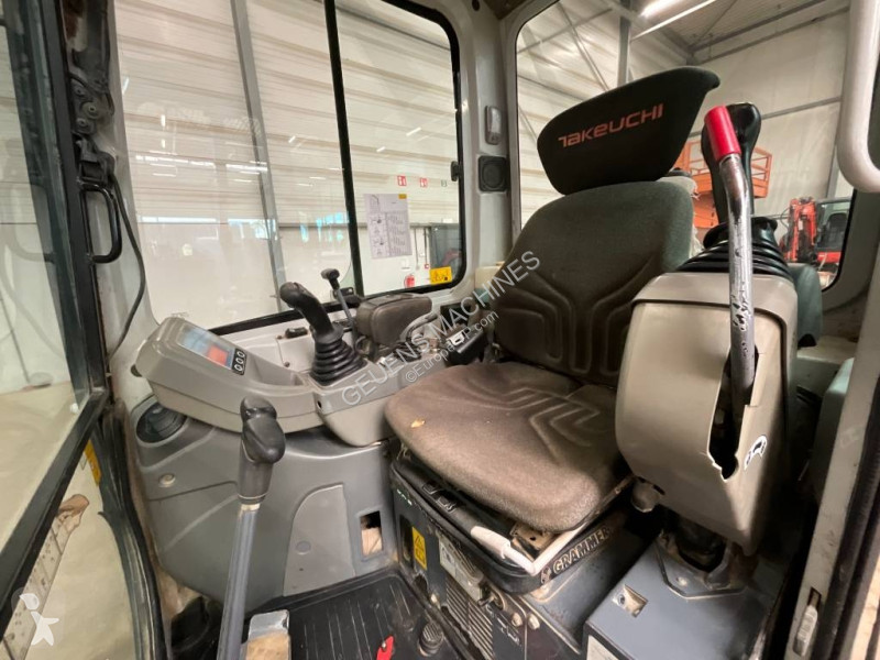 Rýpadlo Takeuchi TB 225