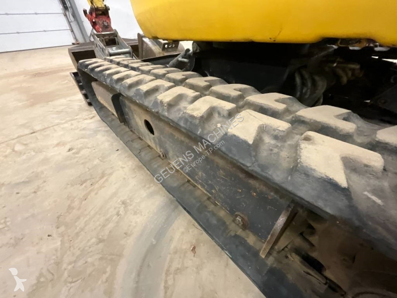جرافة Komatsu R3