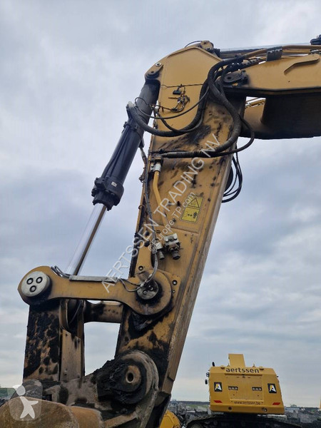 جرافة Caterpillar 395